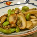 youtapapa's cooksnap of when they made 枝豆とマッシュルーム のバター醤油炒め.