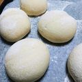 新米料理人もえ's cooksnap of when they made 簡単　ふわふわ白パン.