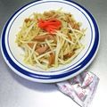 ☆ありか358☆'s cooksnap of when they made 給料前に！もやしの【焼きそばソース】炒め.