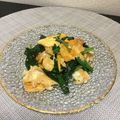☆こまっと☆'s cooksnap of when they made ビールに合うギョウジャニンニクの卵炒め.