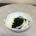 ☆こまっと☆'s cooksnap of when they made 旬の味。新玉ねぎとわかめの簡単サラダ.