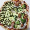 azlyn's cooksnap of when they made グリルピザプレートで簡単★高菜しらすピザ.