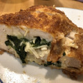 くまっぴ。's cooksnap of when they made ほうれん草とチーズの鳥むね肉はさみ焼き.