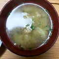 クックFO6S8N☆'s cooksnap of when they made 鶏皮とキャベツとしめじのお味噌汁.
