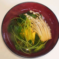 なめこおろし's cooksnap of when they made 簡単！ 和食に えのきと三つ葉のお吸い物.
