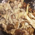 バ—バレラ's cooksnap of when they made 豚バラ肉と株なめこのバター醤油炒め.