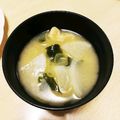 take♪aki♪'s cooksnap of when they made 大根・わかめと油揚げの味噌汁.