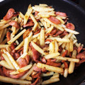 アツアツ's cooksnap of when they made じゃがいもとウインナーのカレー炒め.