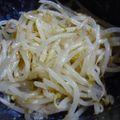 新妻あや's cooksnap of when they made 超簡単！安い！手抜き！もやしナムル.