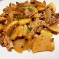 みちゃもっち's cooksnap of when they made 焼肉のタレ☆豚だいこん炒め.