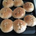 やまだみん's cooksnap of when they made くるみとレーズンのふわふわパン.