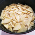 ぷーたん２５２５'s cooksnap of when they made ストウブ鍋で炊く 春の筍ごはん.