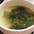 HAL５５'s cooksnap of when they made 鍋いらずで簡単すぎるわかめスープ.