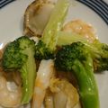 クック1O6NG0☆'s cooksnap of when they made 簡単冷凍エビとホタテのガ—リック炒め.
