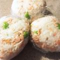 ame-ikuru's cooksnap of when they made さけのラップおにぎり.
