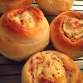 まるきにょすクータ's cooksnap of when they made 成型惣菜パン　ベーコンエッグマヨパン.