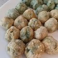taekkomama's cooksnap of when they made 蓬たっぷり☆母が作る『草餅（草大福）』.
