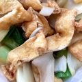 おうちごはん☆'s cooksnap of when they made 素朴です。葉玉ねぎと油揚げの煮びたし.