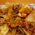 しんにし's cooksnap of when they made ご飯おかわり～がっつくガリバタ野菜炒め！.