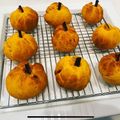 oさん's cooksnap of when they made ハロウィンにも♪HMでかぼちゃパン.