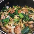 ぴのりんご☆'s cooksnap of when they made QPマヨ・ブナP鶏塩こうじ炒め.