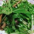 おにぎりまん105's cooksnap of when they made 5分で簡単あと1品！水菜としめじのサラダ.