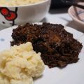 Ray✾'s cooksnap of when they made 牛ほほ肉の赤ワイン煮込み.