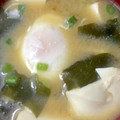 なつ♫'s cooksnap of when they made ほっこり♬卵とジャガイモとワカメの味噌汁.