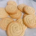 25t's cooksnap of when they made バラの花みたい！ 絞り出しクッキー.