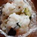 カクヨ's cooksnap of when they made 夏バテ防止♪梅ときゅうりの酢飯おにぎり.