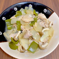 syk＿n's cooksnap of when they made 鶏もも肉ときのこのバター醤油炒め.