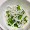 陸ケミ's cooksnap of when they made スナップエンドウと新玉で！春の塩麹マリネ.