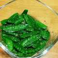 micchily's cooksnap of when they made 絹さやのゴマ和え.