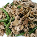 まみぃぃぃる's cooksnap of when they made 舞茸といんげんの豚肉炒め.