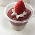 いちいちRiNRiN's cooksnap of when they made 苺とミルクの二層ゼリー.