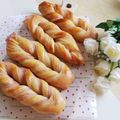 アップルチャペコ's cooksnap of when they made 売ってるみたい～な折込みスティックパン.