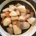 りや0329's cooksnap of when they made 懐かしの味里芋とこんにゃくの煮っころがし.