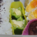 リンとリオのママ's cooksnap of when they made お弁当★きゅうりの花型マヨいれ.