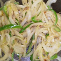 ゆかねごん's cooksnap of when they made 簡単♪ピーマンと玉葱のおかかマヨ醤油炒め.