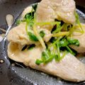 まりかmama's cooksnap of when they made 免疫アップ★鶏胸肉と豆苗の塩麹レモン炒め.