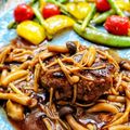 サイアン♪'s cooksnap of when they made 冷凍ハンバーグの焼き方５・５・５分.