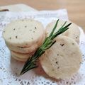 ともちびさん's cooksnap of when they made ローズマリークッキー.
