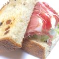 かお1200's cooksnap of when they made レーズンパンで生ハムサンドウィッチ.