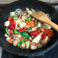 Mochimom1's cooksnap of when they made 揚げない! 鶏もも肉も黒酢炒め.