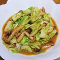 ♪ちゅれ♪'s cooksnap of when they made 春キャベツとしめじの胡麻味噌炒め.