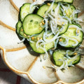 ねーこねこ's cooksnap of when they made すぐできる！わかめとシラスと胡瓜の酢の物.