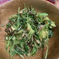 ★YuMiPAD★'s cooksnap of when they made 混ぜるだけ！豆苗ツナアボ和え.