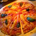 bigflowers's cooksnap of when they made カリふわピザの生地★お手軽版（袋使い！）.