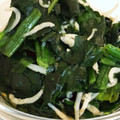 おきむや's cooksnap of when they made 青菜とわかめ、しらすの和え物.