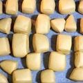 ごにょ's cooksnap of when they made ♡ひとくち４０コ✿可愛いみるくパン♡.